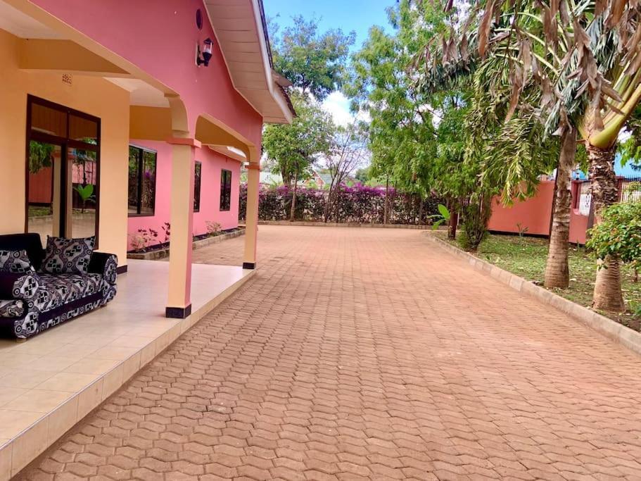 Bungalow X Garten & Terrasse X Wlan X Europaeisch Моши Экстерьер фото